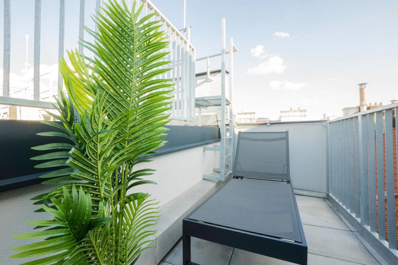 Orestaliving - Penthouse With Designer Renovation Apartament