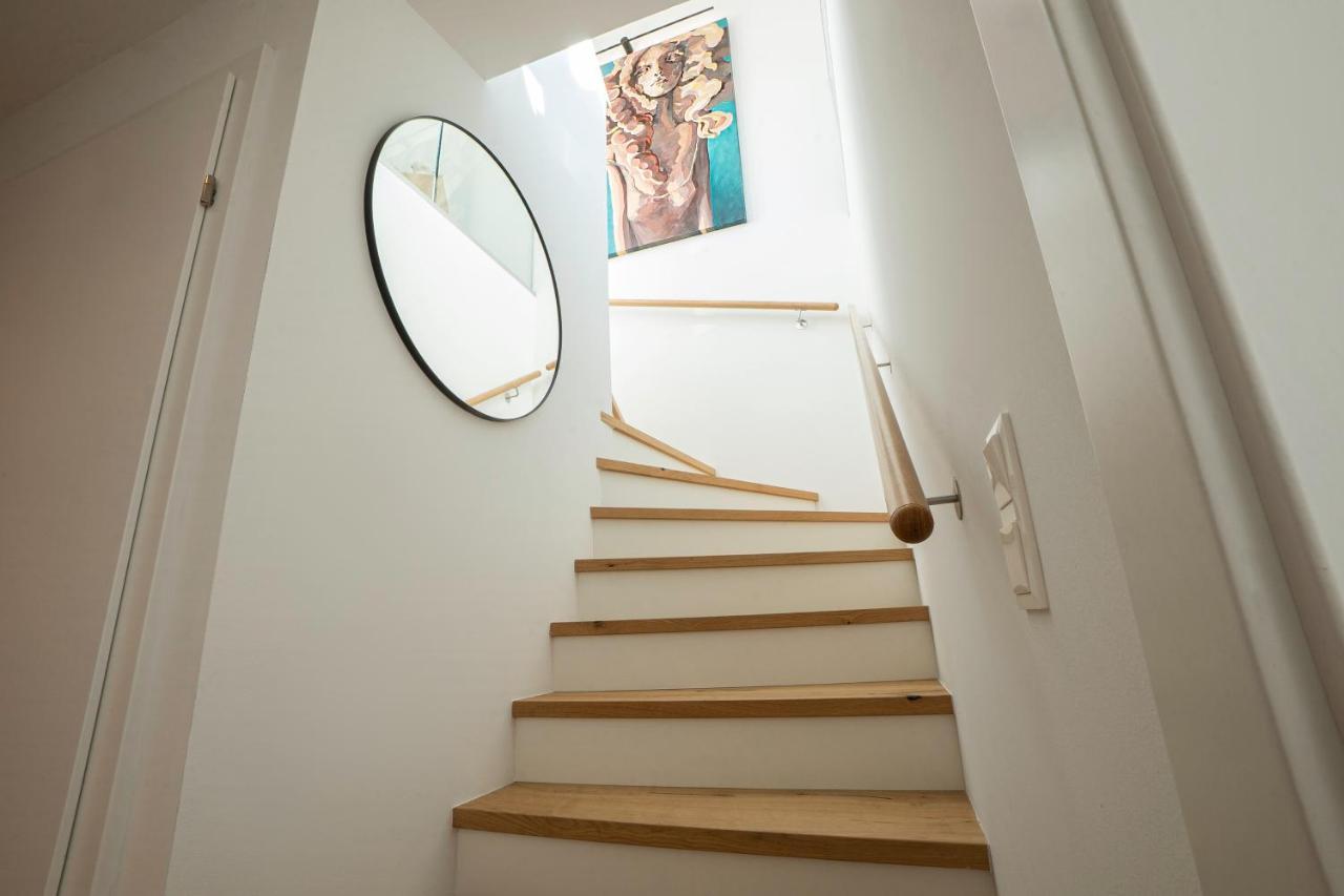 Orestaliving - Penthouse With Designer Renovation Apartament *
