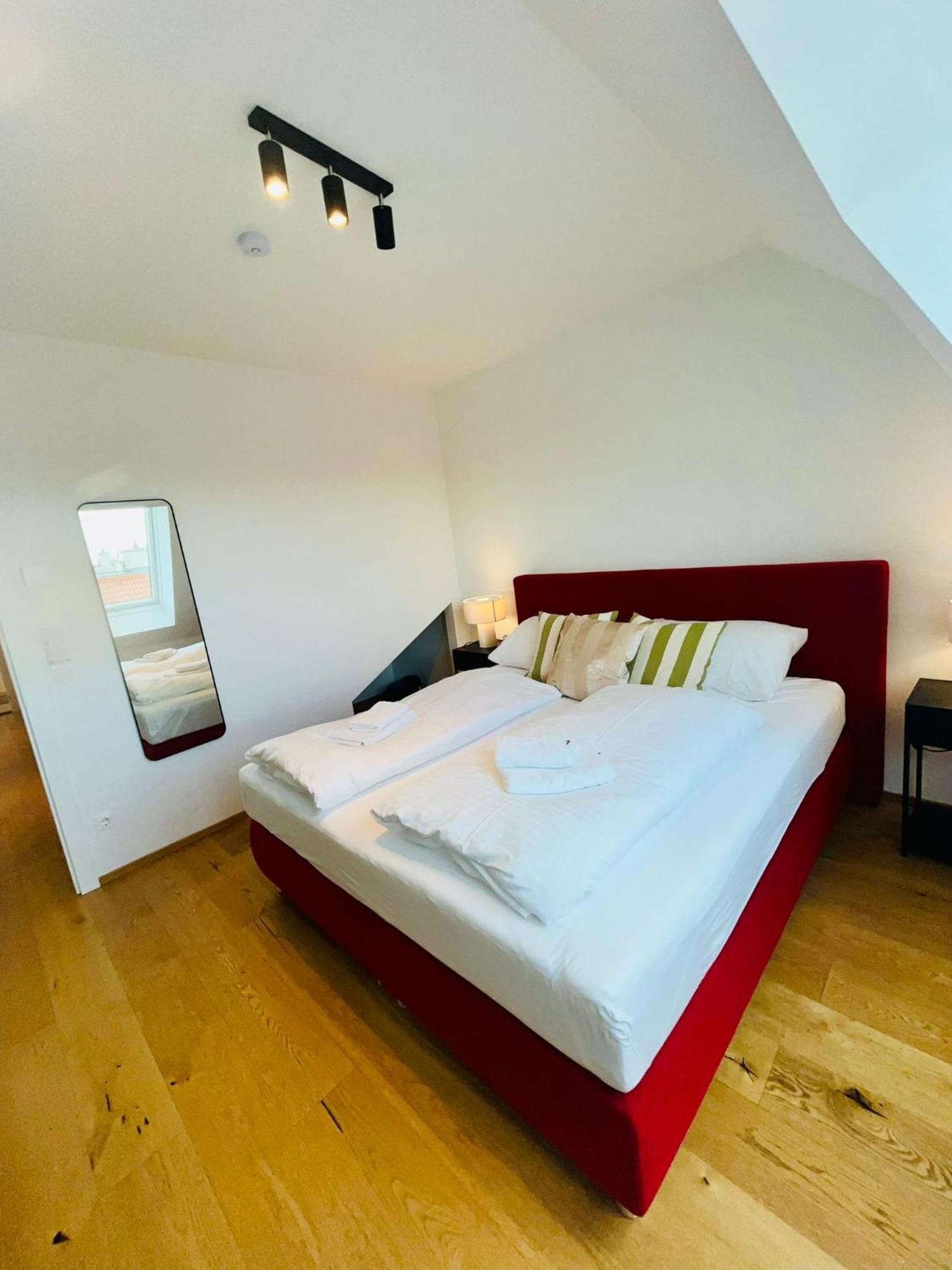 Orestaliving - Penthouse With Designer Renovation * Wiedeń
